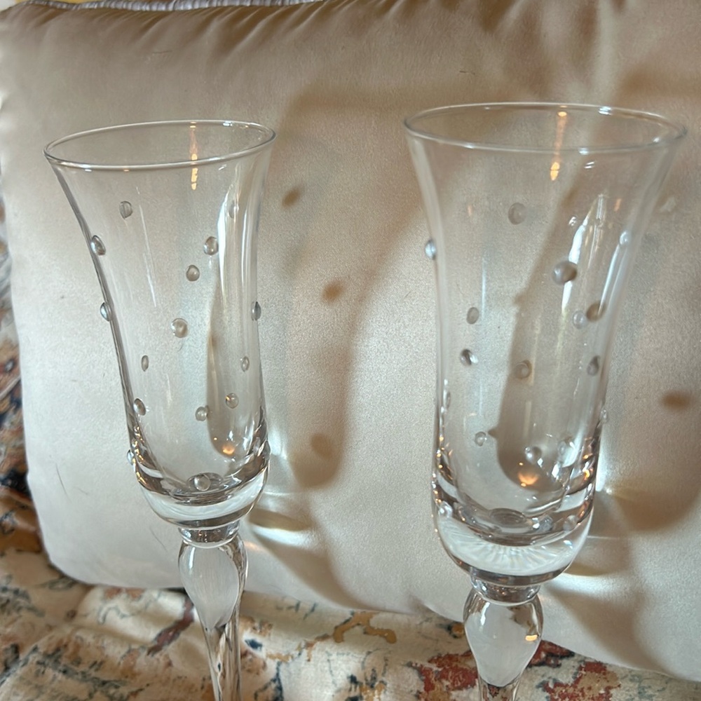 Pearlescent Bead Accent Champagne Flutes 🥂